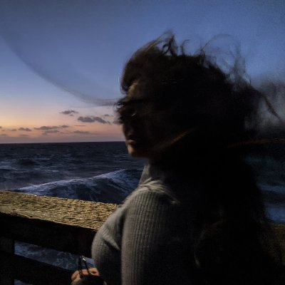 Misba_S08's profile picture. I write scififantasy; I paint my covers. You can get signed copies of my books here: https://t.co/4O84RRvQ2w. They are cult-free & devil-money-free--the real indie.