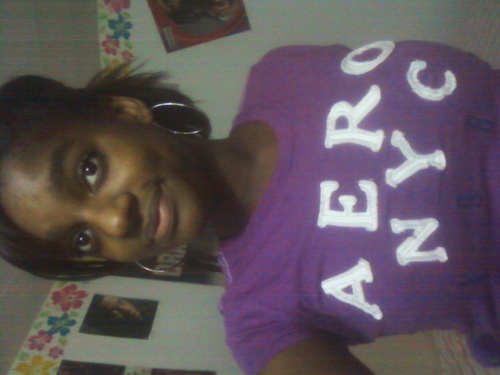 FarahSo_ODD's profile picture. Hi ; Three words that describe me perfectly? Happy, Hyper & Fun :) . . . 3