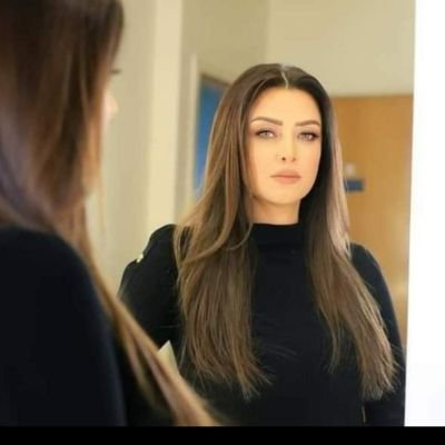 ما أجمل الغرباء
حين يصبحوا أصدقاءنا بالصدفة،
وما أحقر الأصدقاء
حين يصبحوا غرباء فجأة!🙂💔