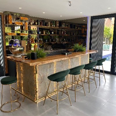 WoodlandINT's profile picture. Woodland Interiors - Making and installing bespoke furniture and kitchens in West Sussex, Surrey and London.