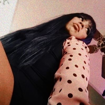 Soy una chika morena de fuego con ganas de cumplir todas mis metas