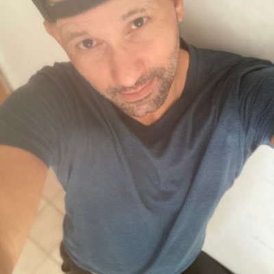 EHumint's profile picture. DETESTO LA ARROGANCIA, FALTA DE HUMILDAD, EL ABUSO Y MALTRATO, LA FALTA DE SENTIDO COMÚN, LA APATÍA, LA HIPOCRESÍA Y LA DESOBEDIENCIA AL CREADOR