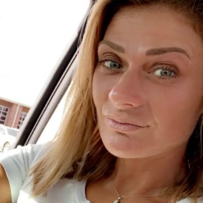 Secondary account | Here for giggles | Follow my primary account @carrielea85