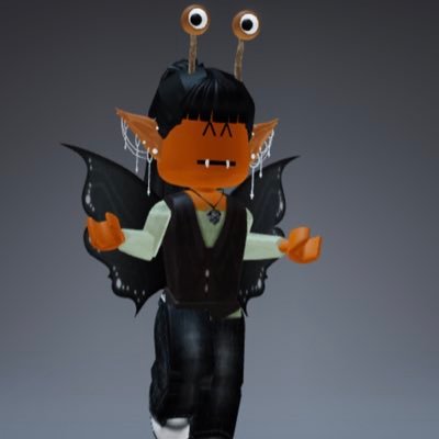 emxlempotato's profile picture. she/her 🤍20🤍 emalempotato on roblox 🤍bloxburg builder and clothing designer uwu 🤍