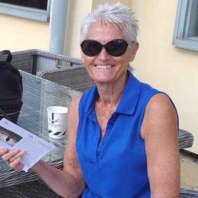 MeJulieRet's profile picture. you will find me on the golf course