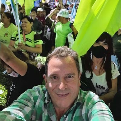 Catamarqueño, Peronista, Ministro de Vivienda y Urbanismo, Abogado, Hincha del  Defe del Norte. Lo demás es cuento...