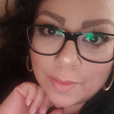 Puertorriqueña🇵🇷 viviendo en España🇪🇸
Amo mi familia 💕 
Me encanta el café ☕