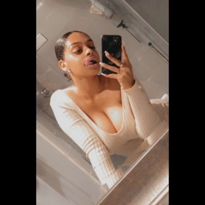 Ahshah01's profile picture. 