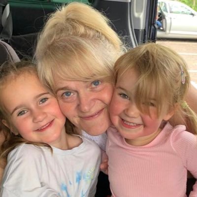 JaneLRoberts123's profile picture. 