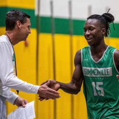 Husband | Father | Summerville Green Wave Head Varsity Boys Basketball Coach | Twitter: @gwavehoops | SHS PE Teacher & Dept. Head