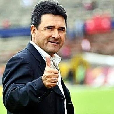 Director Tecnico Ecuatoriano
Ex- Seleccionador Nacional.
Dep. Quevedo. Dep. Cuenca.
Barcelona-Emelec. River-Ecuador. Imbabura.Espoli 
Azogues. UTC. Súper 9 2022