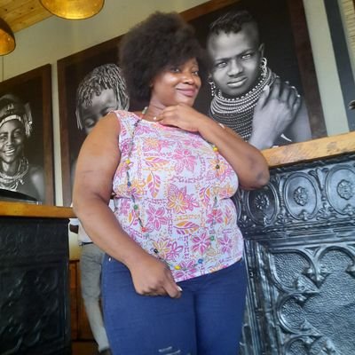 teesamupunga's profile picture. 