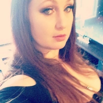 Miss_Clicks's profile picture. Mother of Dragons