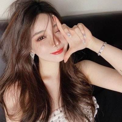 30代整形垢❤️🔥整形課金額890万❤️🔥ほぼ全部整形してます🙃質問はマロかDMへ💌DMはフォロワーさん限定で返信します
