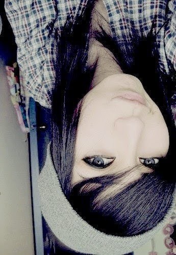 Chata,Feia,Bipolar,escorpiana(03/11/1995),16anos,
fã do @Njr92 ♥ santista,HarryPotter, violão,
freestep,siga e ganhe 1 bj ;*