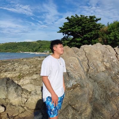 Maacariooo's profile picture. If you can't be the best, be the worst