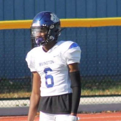 6’2 190 CB Garden City 3 years of eligibility D1 Bounce Back