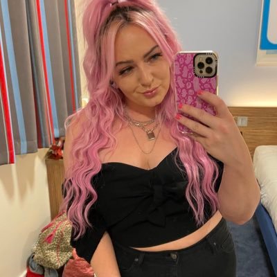 meeshybop's profile picture. ♓️♌️♊️