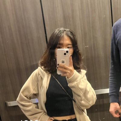 y0nxx's profile picture. serotonin melatonin or whatever tonin