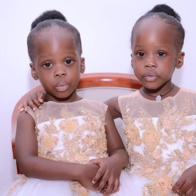 KakoozaPius's profile picture. hate is heavy,let it go👌🏼