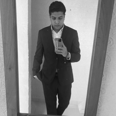 Juquileño, amante de la tecnología, estudiante de derecho, ciclista, dronero, arquero y lo que se acumule.