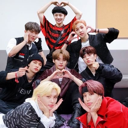 You are amazing and you matter! You are important to stray kids and us all ❤️
- dm me if you want me to follow someone special!