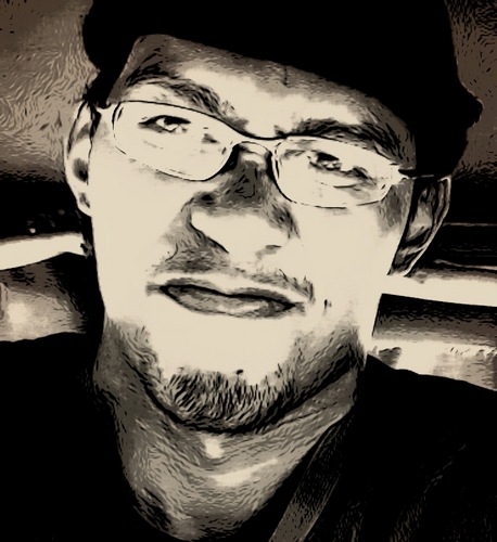 Photography enthusiast, recipe user, occasional reader and diver, loves adrenaline rush.