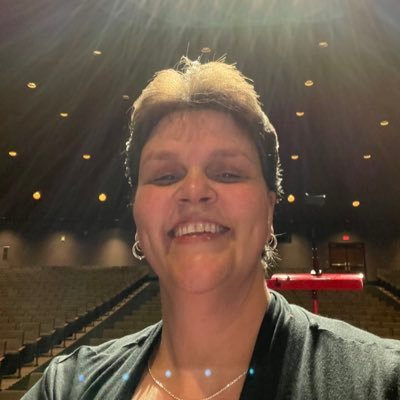 Elise041370's profile picture. Girl who loves misic