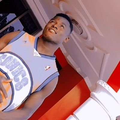 AdanamsaJ's profile picture. we move ✈