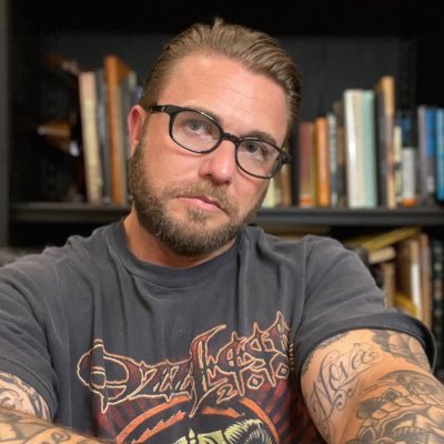 Writer of novels and erotic love poetry 📖. Born x raised in Los Angeles, CA. All my books are available here 👉🏻 https://t.co/seuqkq7ECd
