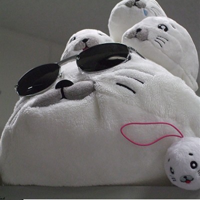 tmk10_2's profile picture. アザラシを愛でる作業に勤しむ社会人。ゴマちゃんに囲まれて生活してます。電気通信機器メーカーのエレキ担当らしい。学生の時はロボット系。ライントレーサ系やってた。地元は出羽国の海の近くですぅ。