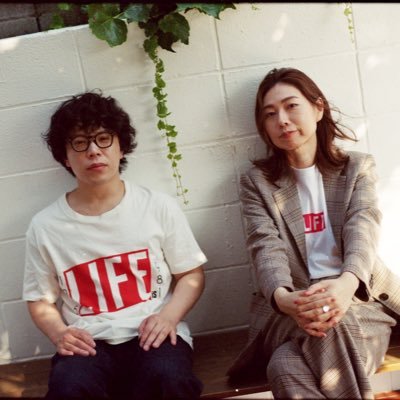 東川亜希子(シンガーソングライター、作曲家) と神谷洵平Jumpei Kamiya(ドラマ ー)の音楽制作ユニット。 2人の音楽をより昇華させたアルバム「OPEN THE DOOR」配信リリース!!!→ https://t.co/W5datDBax7