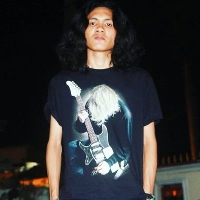 sngghpng's profile picture. kata ton daimona eaytoy