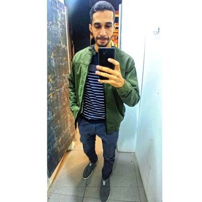 ‏عومير 👽

-FCES.📊

-Real Madrid.

- 🙅🏻‍♂️Bank Teller