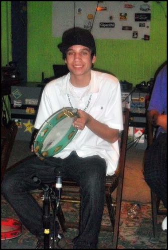 Billy D'Oliveira Compositor e percussionista.
Musico...