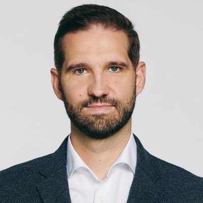 Arbeitet. Vater von 3 Kindern. Fußball bei @derbayernblog. Hier privat.