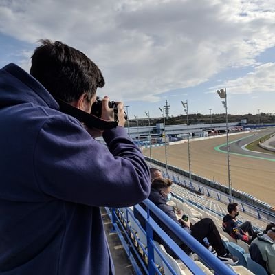 Amante del motorsport, Delarosista.
Catador de croquetas y chicharrones