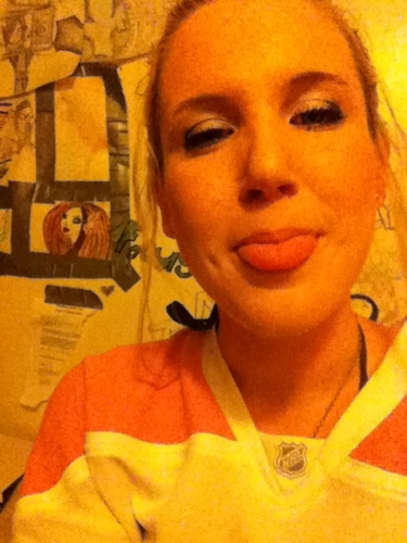 Everybodyy dies buhh not everybody lives ..
i smoke weed , i get drunk as fuuck, too many nights a week .
buuh somehow my friends make it okay (: