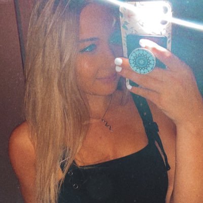 JuliaDimant's profile picture. Just a college alcoholic trying to survive