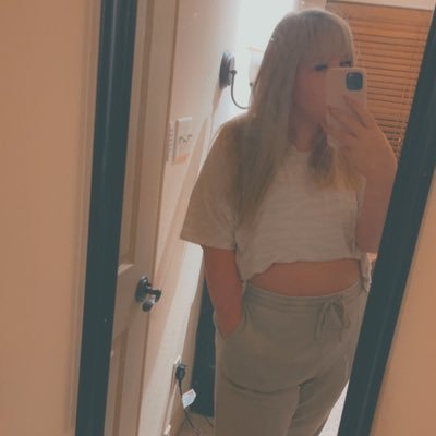 RussomKirsten's profile picture. What even is Twitter for??