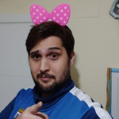 Cuando me aburro carrileo a @pmi_esports. Mandé al banquillo a @josemamerchan10 alias ''el peluchito''
🦊🖤🧡