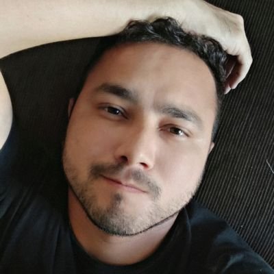 Mestre Pokémon, professor e Fonoaudiólogo
Cadelinha da Heineken