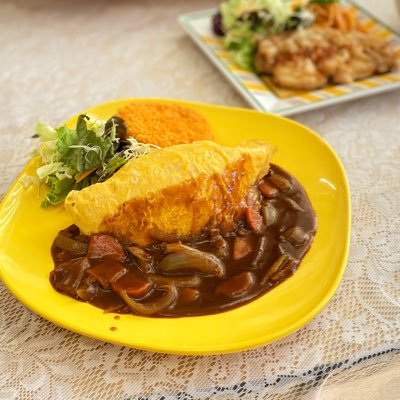 都留文科大学 学食です! メニューやオススメを発信していきます🍳🥗🍗🍛🍤🥟🍙😋 美味しさと健康、楽しさを追求。学生さん目線のフレンドリーな学食スタッフで、希望、要望、リクエスト、相談、雑談 なんでも聞いちゃいます‼︎ お気軽にどうぞ〜🤗