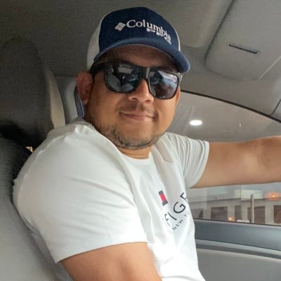 leonardpolo's profile picture. Quien no vive para servir, no sirve para vivir.