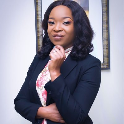 OluseyeAshiru's profile picture. 📍Author 📍Psychotherapist 📍Certified Executive Leadership Coach & Speaker 📍Founder @mothersarising @momyouniversity @oasisformoms📍Podcasts @mompodsoluseye