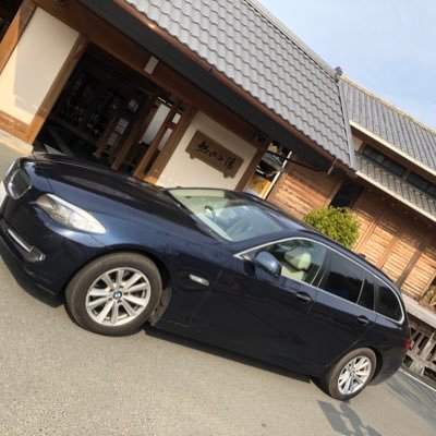 八ヶ岳のイケシュンです♪クルマ好きです。マイカーはBMW523iツーリングとメルセデスベンツC200ステーションワゴンとスマート・ロードスターです。よろしくお願いします。