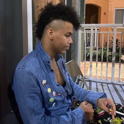 Hexagram_4's profile picture. Trans (She/Her)/Musician/Pagan/Witch/Meme Queen/22