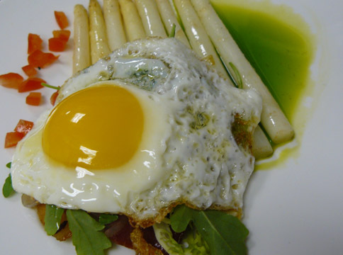 TapasonMain's profile picture. We are an Authentic Spanish Tapas restaurant in Historic Downtown Bethlehem featuring 7 different sangrias and a wide variety of delicious tapas & more.