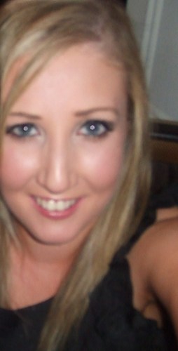 MakeUpbyYvonne's profile picture. Hi, I am a professional make up artist based in Dublin, see http://t.co/C6RgTOWikj for more info on bookings, and to view my portfolio. :)