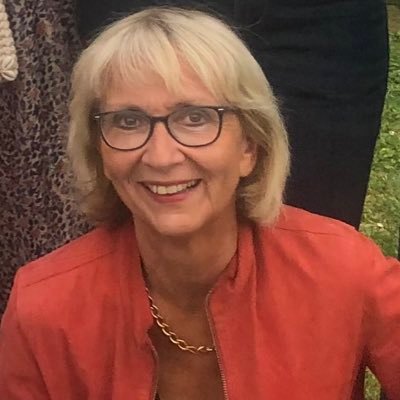 VeroGarnier78's profile picture. Médecin santé pub. pharmacologue. élue #santé et #comm, #VilleCroissy, référente commission #santé de @AMIF_asso, 1ere vice Pdte @ESPT_asso Co-Pdte CAT